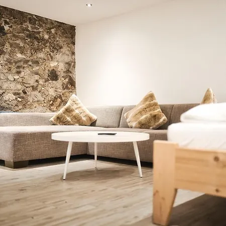 Hotel Basur - Schihotel Am Arlberg