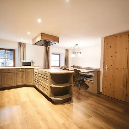 Basur - Schihotel Am Arlberg 4*