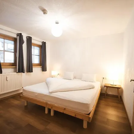 Basur - Schihotel Am Arlberg 4*