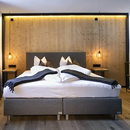 Basur - Schihotel Am Arlberg Hotel 4*