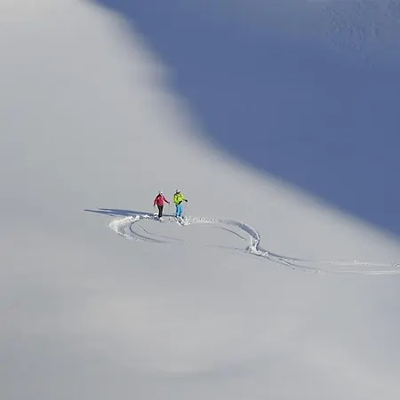 Hotel Basur - Schihotel Am Arlberg