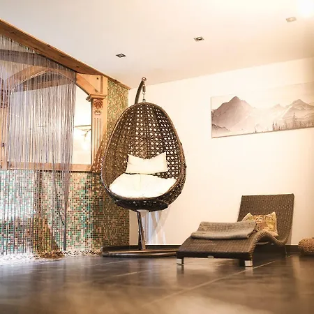 Hotel Basur - Schihotel Am Arlberg Flirsch