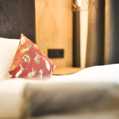 Basur - Schihotel Am Arlberg 4*