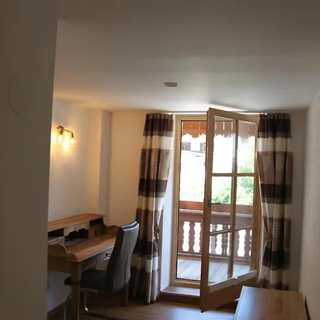 Basur - Schihotel Am Arlberg 4*