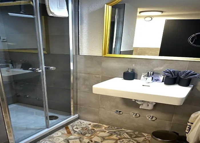 Basur - Schihotel Am Arlberg 4* فليرش