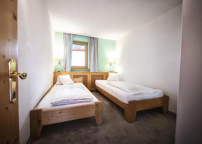 Hotel Basur - Schihotel Am Arlberg