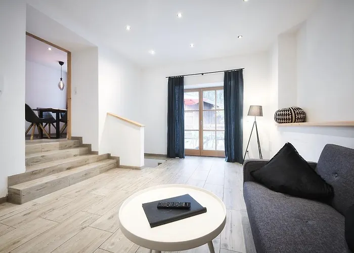 فندق Basur - Schihotel Am Arlberg 4*