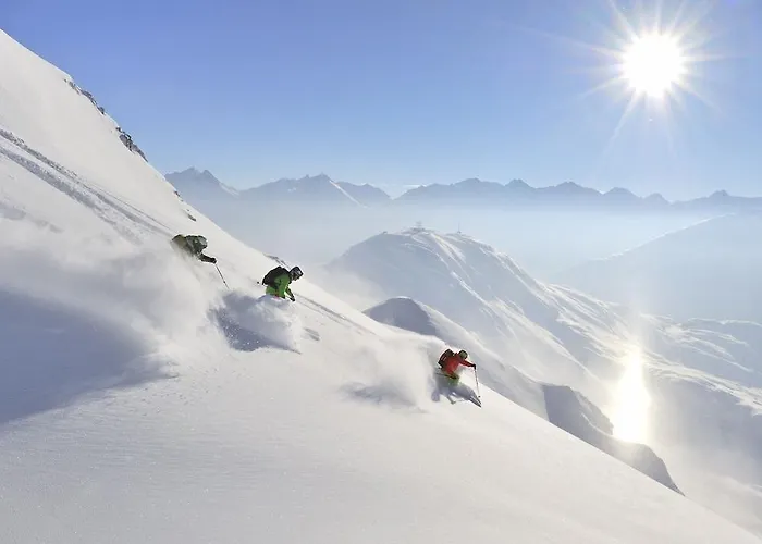 Hotel Basur - Schihotel Am Arlberg