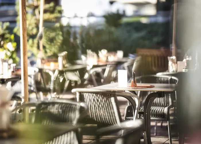 فندق Basur - Schihotel Am Arlberg