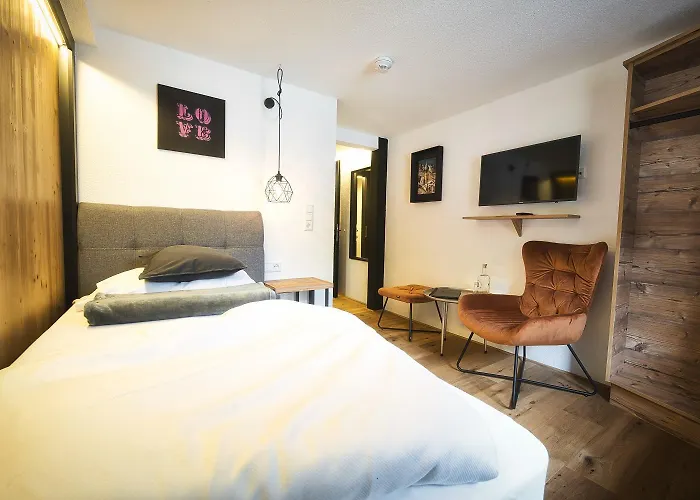 Hotel Basur - Schihotel Am Arlberg 4*