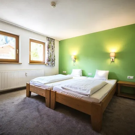 Basur - Schihotel Am Arlberg Hotel