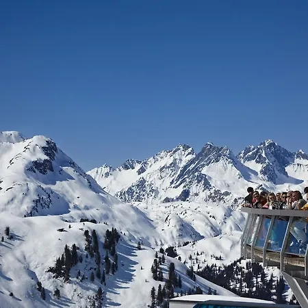 Basur - Schihotel Am Arlberg ホテル