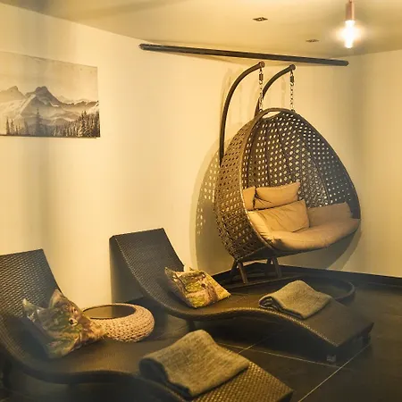 Basur - Schihotel Am Arlberg 4* フリルシュ