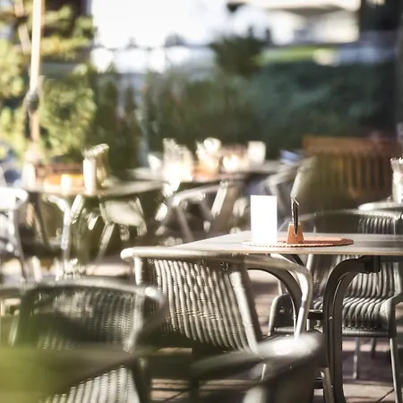 ホテル Basur - Schihotel Am Arlberg