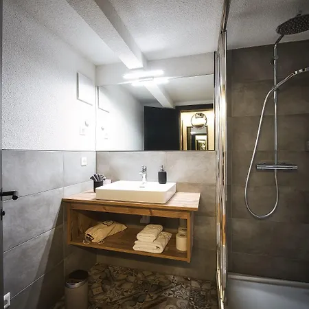 ホテル Basur - Schihotel Am Arlberg フリルシュ