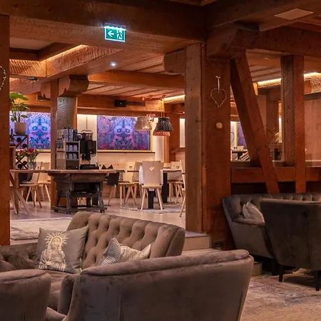 ホテル Basur - Schihotel Am Arlberg