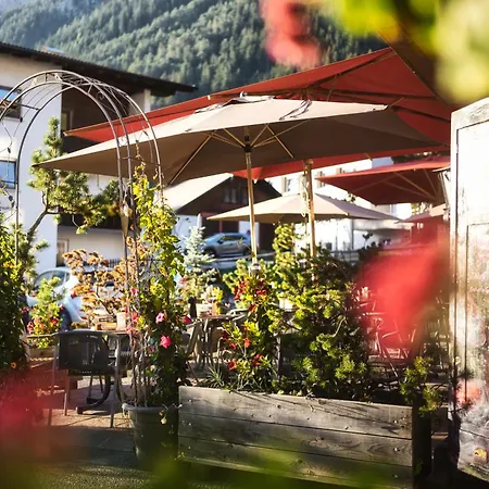 Basur - Schihotel Am Arlberg