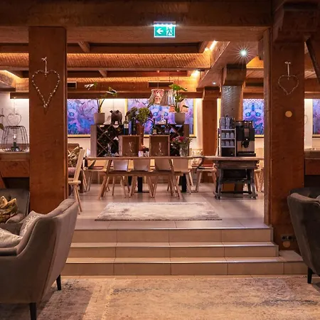 Basur - Schihotel Am Arlberg