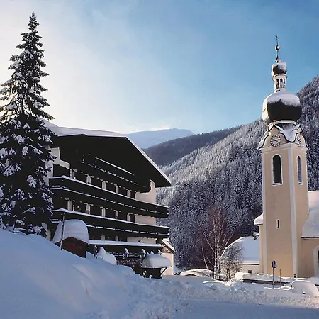 酒店 Basur - Schihotel Am Arlberg 4*