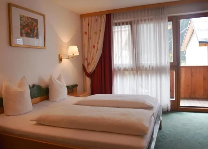 Basur - Schihotel Am Arlberg 酒店 4*